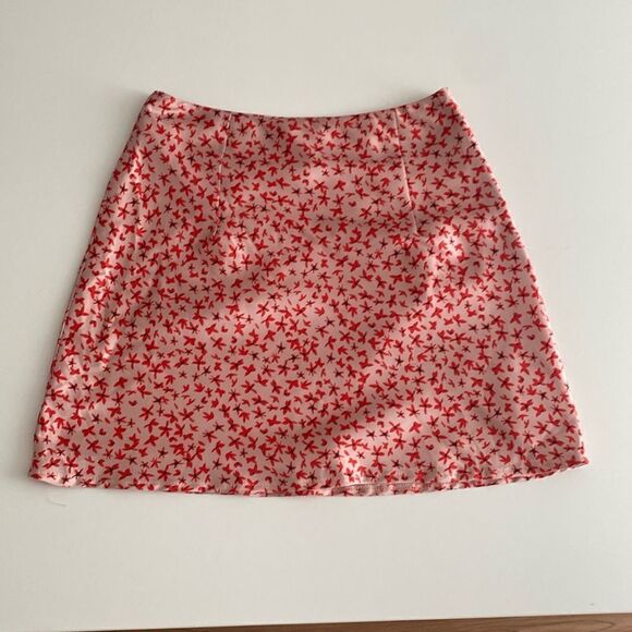 Princess Polly Light Pink Satin Mini Skirt Size 4 - Picture 2 of 8